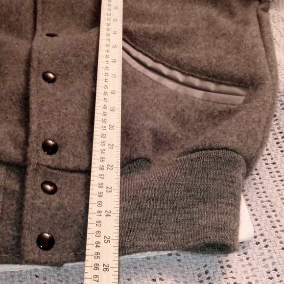 DeLong Varsity Men's Grey Wool Blend and Faux Leather Jacket - Picture 7 of 11